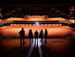 Sydney Opera House: Backstage Tour with Breakfast